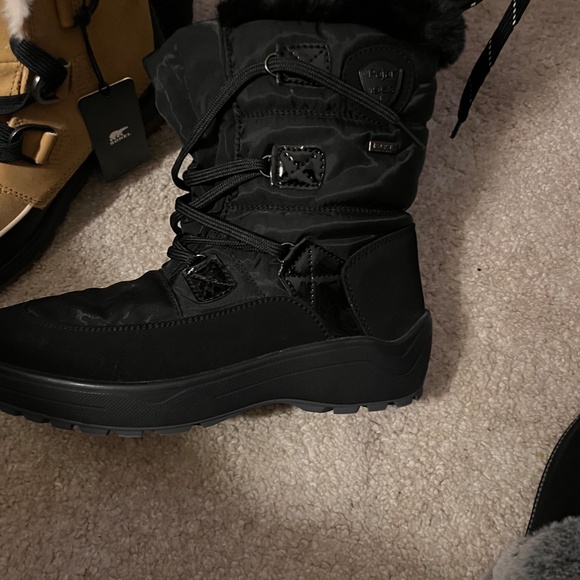 Gorgeous brand new Sorel Fur lined waterproof  boots and Ajar fur lined black - Picture 11 of 14